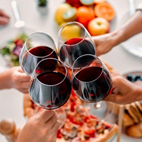 Kombination von Essen und Wein