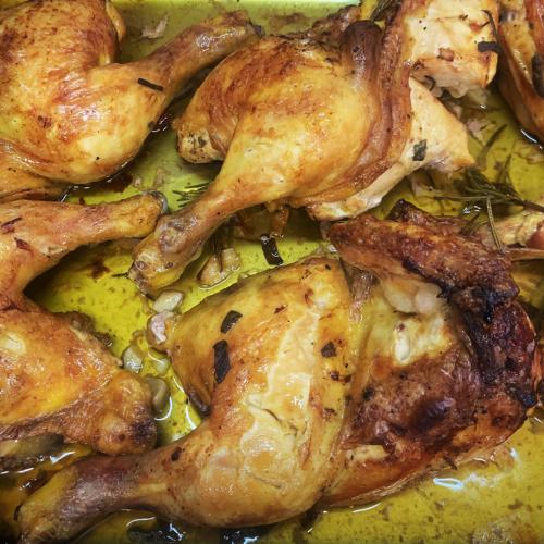 Pollo marinado en cerveza